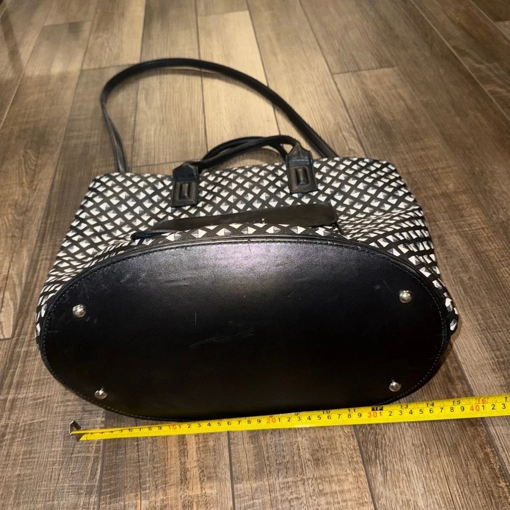 Vera Bradley Black White Geometric Diamond Tote Bag Crossbody Satchel Tassel